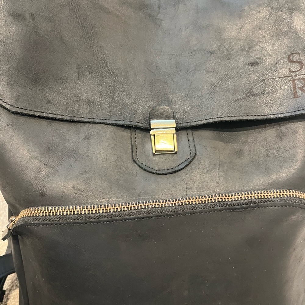 R S Leather Backpack - Picture 5 of 8